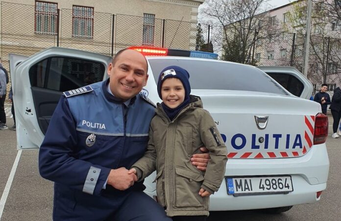politist cu fiul 1