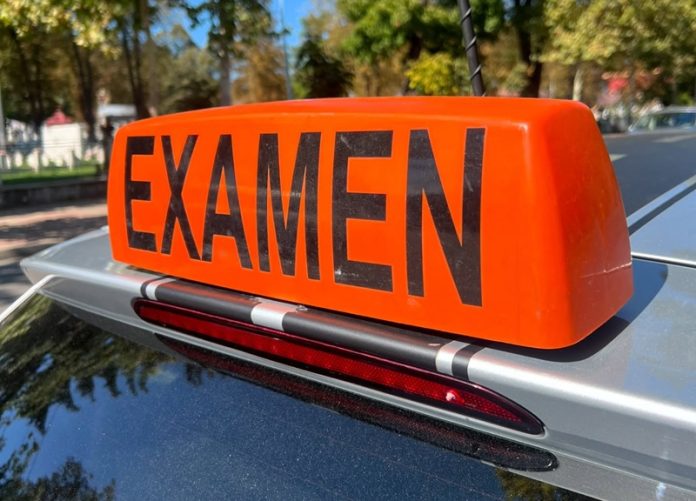 masina scoala examen