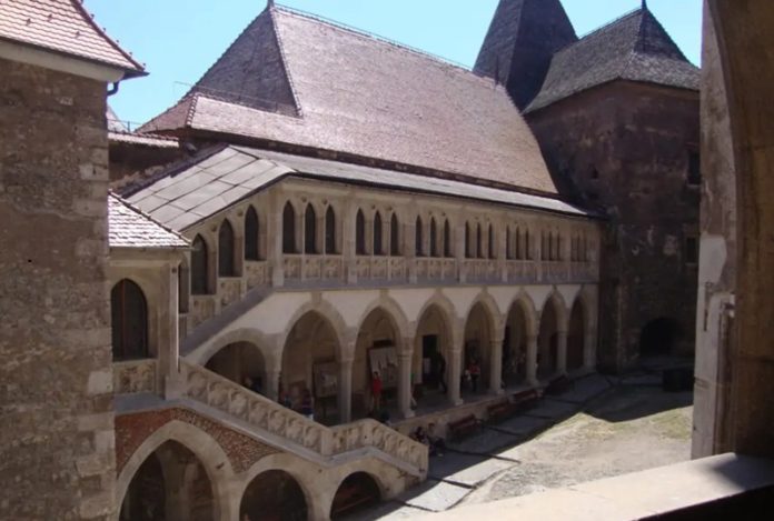 castelul corvinilor