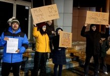 ”Marii corupți ai țării nu au plătit!” – protest la Piatra-Neamț