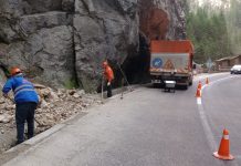 Atenționare privind riscul de căderi de pietre în zona Cheile Bicazului