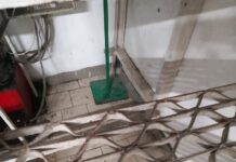 Vitrine insalubre, rugină și mizerie în magazine