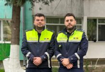 Ofertă de mită prin mesaj pe telefon pentru doi polițiști din Roman