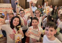 Copiii de la SmartyKids Piatra-Neamț, pe podium la competiții internaționale în Franța și România