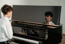 Concert de muzică clasică, semnat Mihăiță Zamă, la Sala „Calistrat Hogaș”