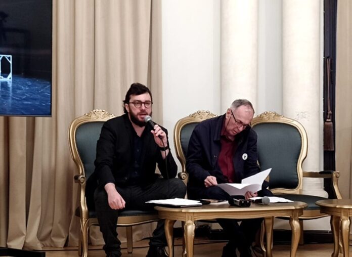 conferinta teatru 1