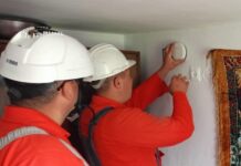 Alte 500 de detectoare de fum și monoxid de carbon, distribuite gratuit în județul Neamț prin campania „Detector pentru viață”