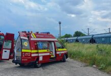 Copil electrocutat după ce s-a urcat pe tren în Gara Târgu Neamț