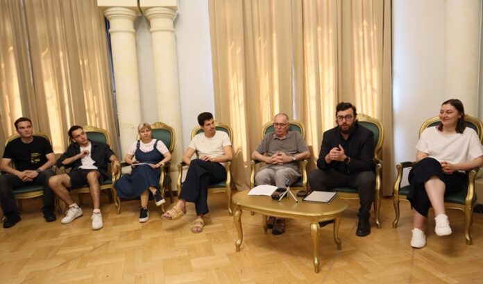 conferinta teatru bun