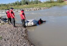 Resuscitare în zadar: cei doi frați scoși din râul Moldova au fost declarați decedați