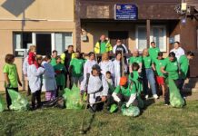 Campanie în cartierul Văleni, în Ziua de Curățenie Națională