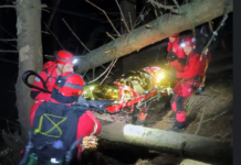 Intervenție dificilă pentru salvarea unei turiste blocate într-o zonă de abrupt din Ceahlău